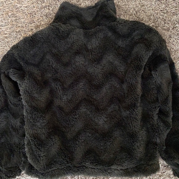 Urban Outfitters Women’s Faux Fur Jacket Zipper Front (Dark Green) - Picture 3 of 5